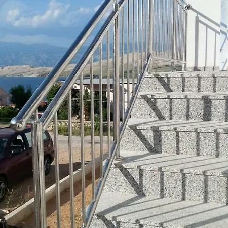 Pearl Pag Apartman *